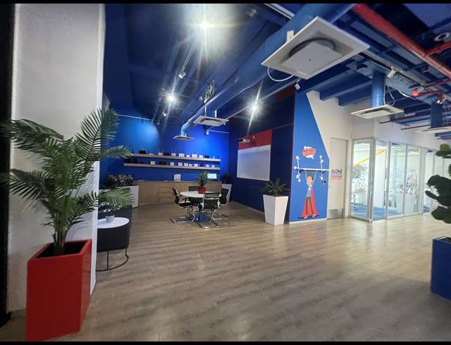 1,093M² OFFICE TO LET IN ROSEBANK